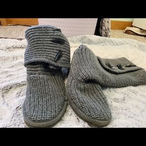 Knit Bearpaw boots
